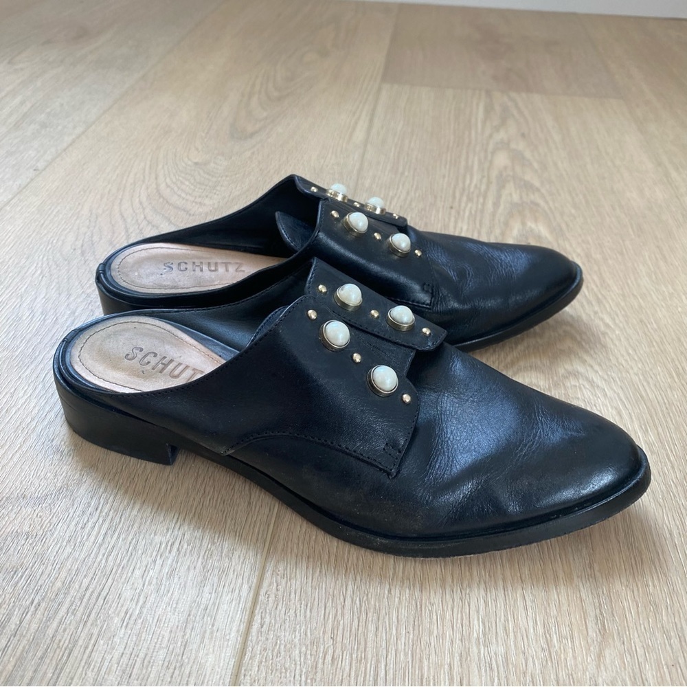 Schutz Jaine Pearl Embellished Black Leather Slip On Mule